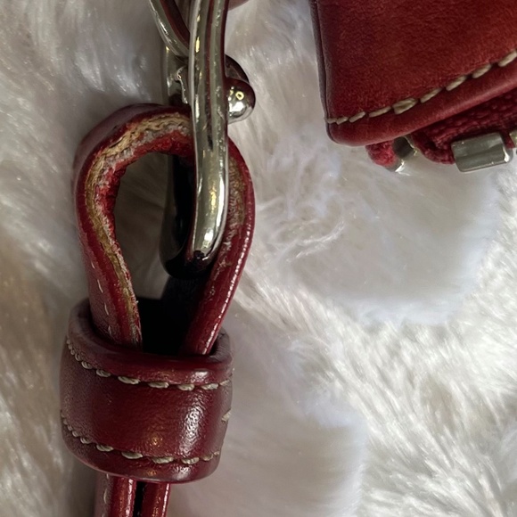 COACH Vintage Legacy Shoulder Bag in Red | Lyst Coach Vintage, Purse, Adjustable straps, Slim Legacy Shoulder Bag,  Red